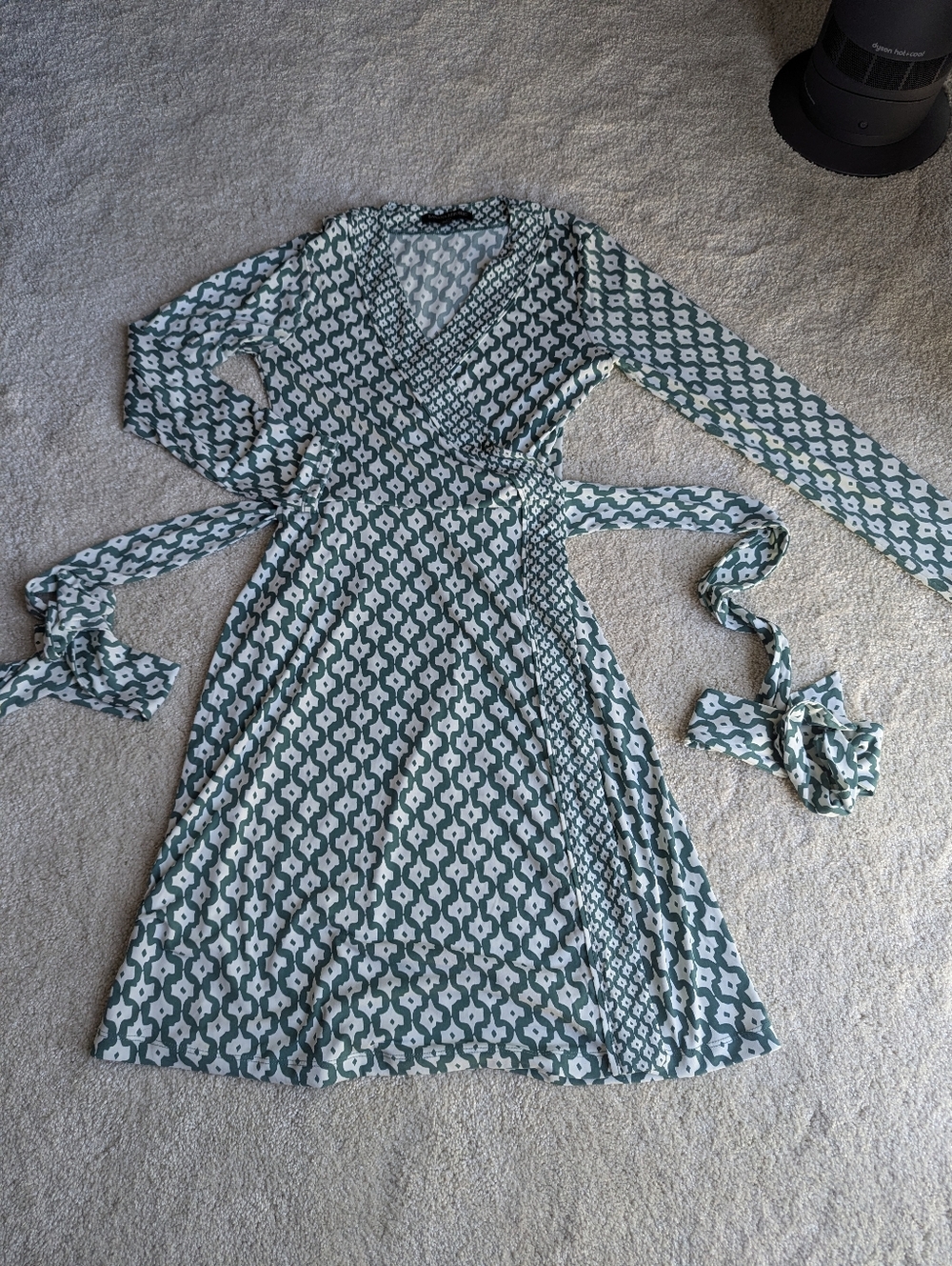 Banana Republic Teal and White Printed Long-Sleeve Wrap Dress - XS Petite